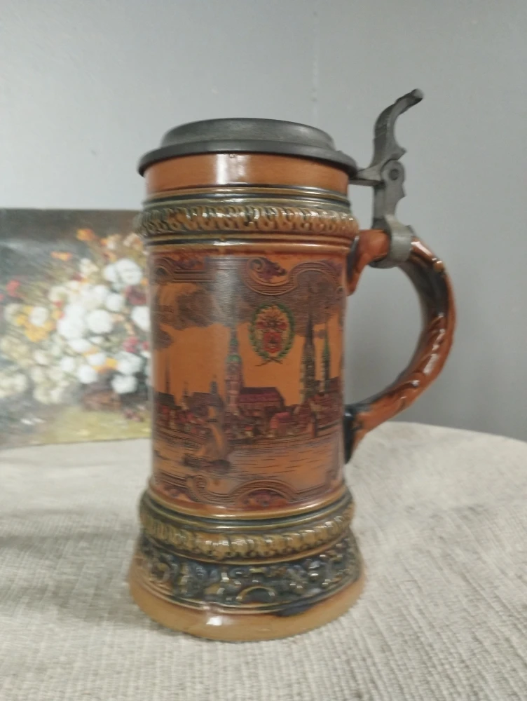 Chope Céramique, Couvercle étain, Décor Moyen âge, Estampillé Gerz, Germany Verres 3 Chope Céramique, Couvercle étain, Décor Moyen âge, Estampillé Gerz, Germany Verres – Image 3