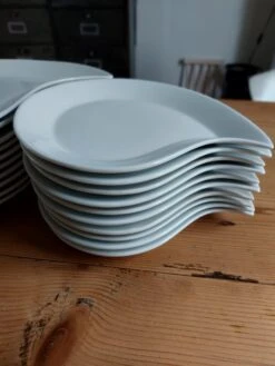 Lot Assiettes Blanches Originales Assiettes -Cuisine Fournitures Soldes Boutique 1000x1000 20230307 152648 lii76 1424758159