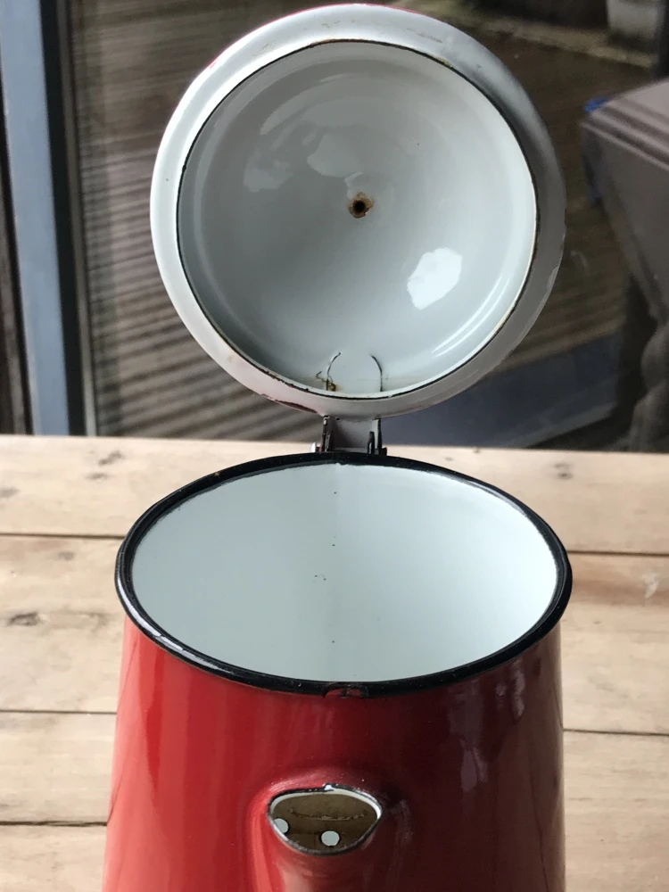 Grande Cafetière Rouge émaillée Vintage Thé, Café Ou Petit Cacao 3 Grande Cafetière Rouge émaillée Vintage Thé, Café Ou Petit Cacao – Image 3