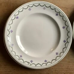 Lot De 4 Assiettes Plates Longwy Terre De Fer Modèle Violetta Assiettes 12 Lot De 4 Assiettes Plates Longwy Terre De Fer Modèle Violetta Assiettes -Cuisine Fournitures Soldes Boutique 1000x1000 95a74841 9797 4daf b5bb e12260c4d8b5 4mw4y 1271391061