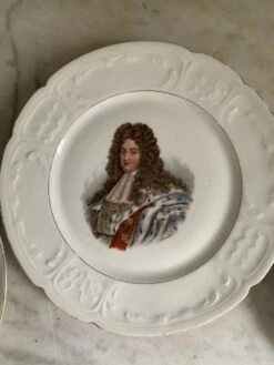 Assiettes Plates Personnages Historiques Assiettes -Cuisine Fournitures Soldes Boutique 1000x1000 abb219ed 9755 4cc0 a3ef a70ac4a298c4 1o648 1405871497
