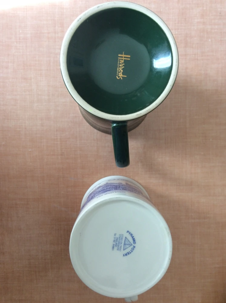 Un Mug Vintage Vert, Logo Harrods, Et Un Mug En Céramique Blanche, Décor Cathédrale D’Exeter Thé, Café Ou Petit Cacao 4 Un Mug Vintage Vert, Logo Harrods, Et Un Mug En Céramique Blanche, Décor Cathédrale D’Exeter Thé, Café Ou Petit Cacao – Image 4