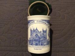 Un Mug Vintage Vert, Logo Harrods, Et Un Mug En Céramique Blanche, Décor Cathédrale D’Exeter Thé, Café Ou Petit Cacao 6 Un Mug Vintage Vert, Logo Harrods, Et Un Mug En Céramique Blanche, Décor Cathédrale D’Exeter Thé, Café Ou Petit Cacao -Cuisine Fournitures Soldes Boutique 1000x1000 img 0840 wqf02 415354042