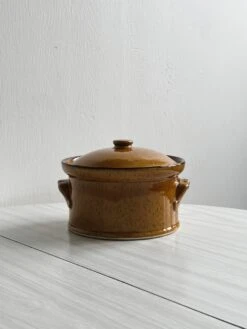 Petite Marmite - Terrine Ronde - Plat à Four En Céramique Ancienne. Plats, Saladiers Et Coupelles