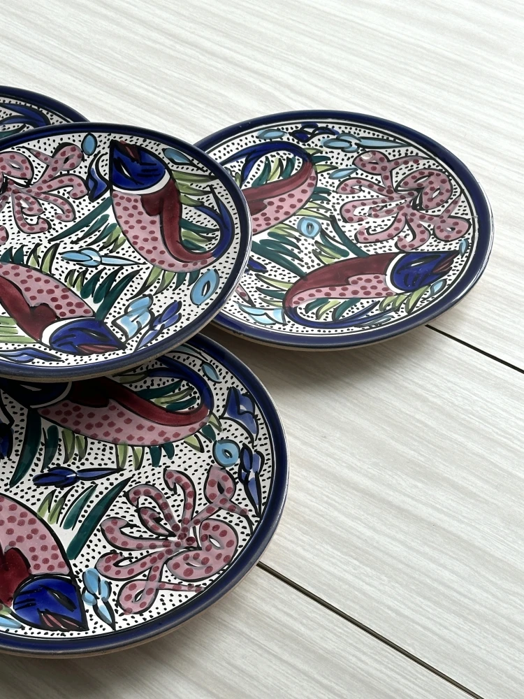 Assiettes En Céramique Colorées. Assiettes 2 Assiettes En Céramique Colorées. Assiettes – Image 2