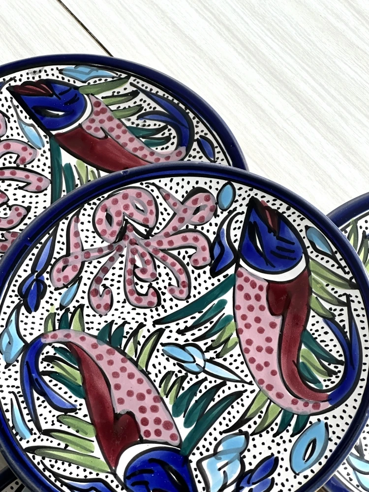 Assiettes En Céramique Colorées. Assiettes 3 Assiettes En Céramique Colorées. Assiettes – Image 3