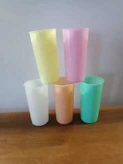 5 Verres Tupperware Verres