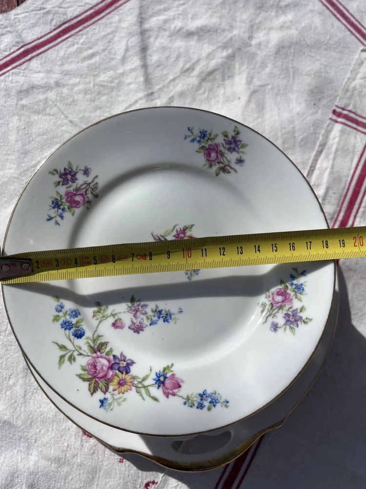 Ravissant Service à Gateau En Porcelaine Ancienne à Motifs Floral Assiettes 6 Ravissant Service à Gateau En Porcelaine Ancienne à Motifs Floral Assiettes – Image 6