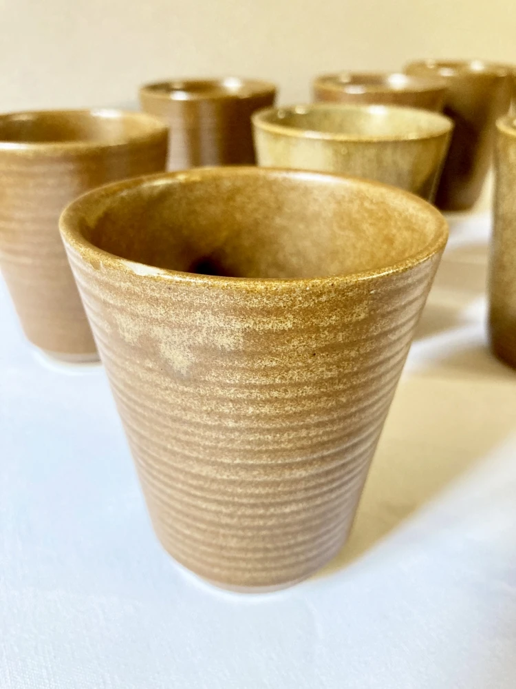 Ensemble De 9 Gobelets En Grès Digoin Verres 5 Ensemble De 9 Gobelets En Grès Digoin Verres – Image 5