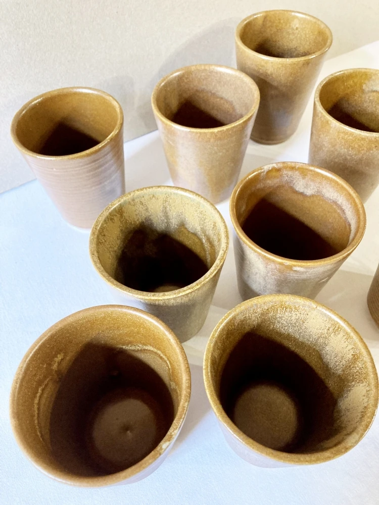 Ensemble De 9 Gobelets En Grès Digoin Verres 6 Ensemble De 9 Gobelets En Grès Digoin Verres – Image 6