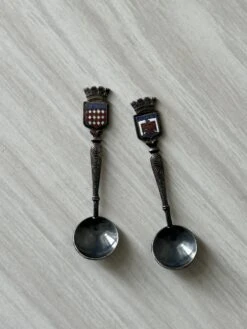 Deux Petites Cuillères Nice Et Monaco Poinçonnées Couverts