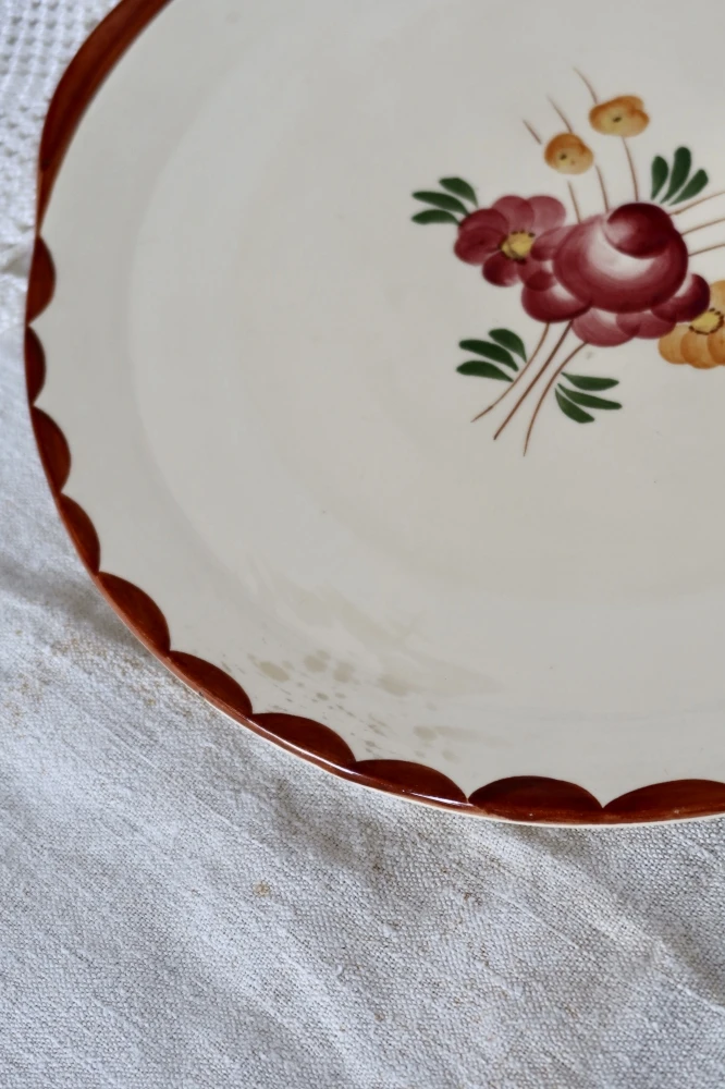 Plat De Service à Gâteau Vintage Faïence Longchamp Modèle Agen Plats, Saladiers Et Coupelles 3 Plat De Service à Gâteau Vintage Faïence Longchamp Modèle Agen Plats, Saladiers Et Coupelles – Image 3