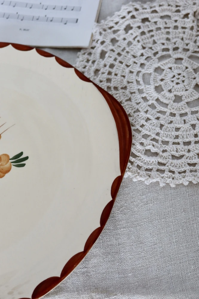 Plat De Service à Gâteau Vintage Faïence Longchamp Modèle Agen Plats, Saladiers Et Coupelles 4 Plat De Service à Gâteau Vintage Faïence Longchamp Modèle Agen Plats, Saladiers Et Coupelles – Image 4