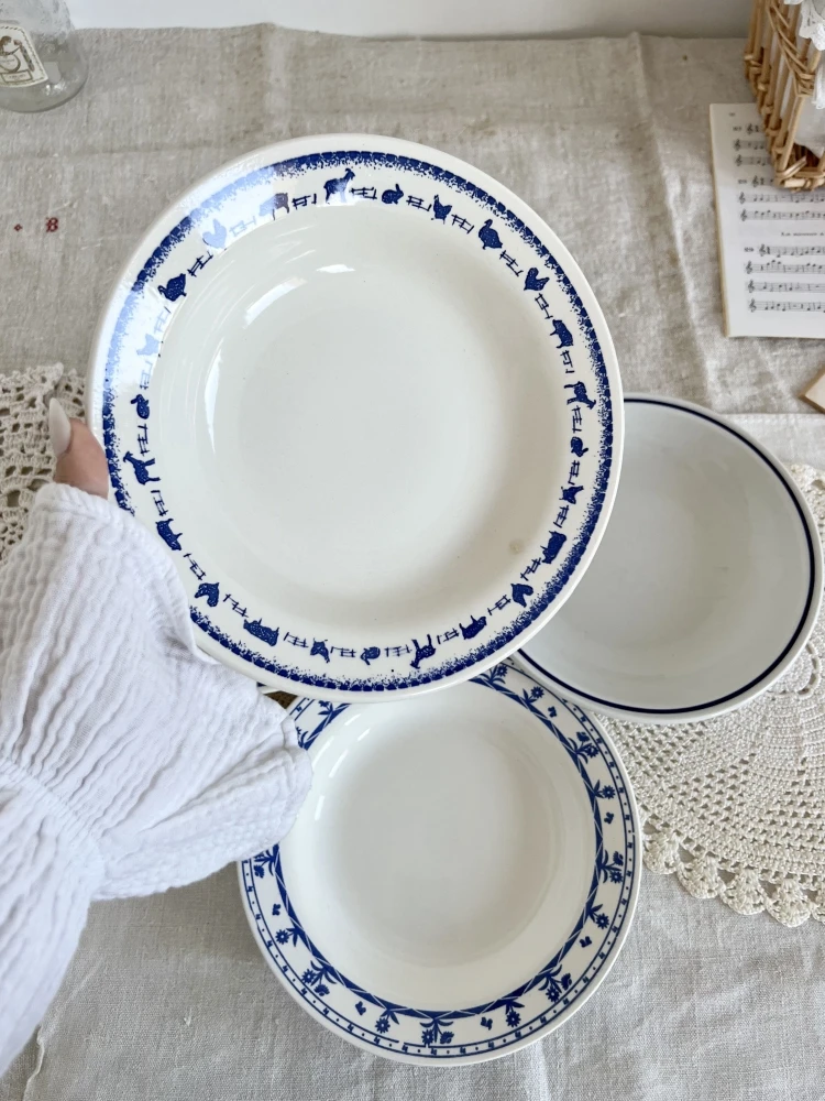 4 Assiettes Creuses Vintage Dépareillées Porcelaine Bleue Blanche Lot P Assiettes 4 4 Assiettes Creuses Vintage Dépareillées Porcelaine Bleue Blanche Lot P Assiettes – Image 4
