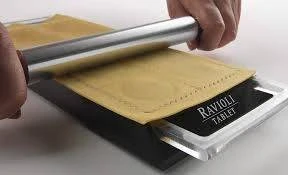 Faitout One Pot D22 4L Céramique Flame Emile HENRY Fusain 3 Faitout One Pot D22 4L Céramique Flame Emile HENRY Fusain – Image 3